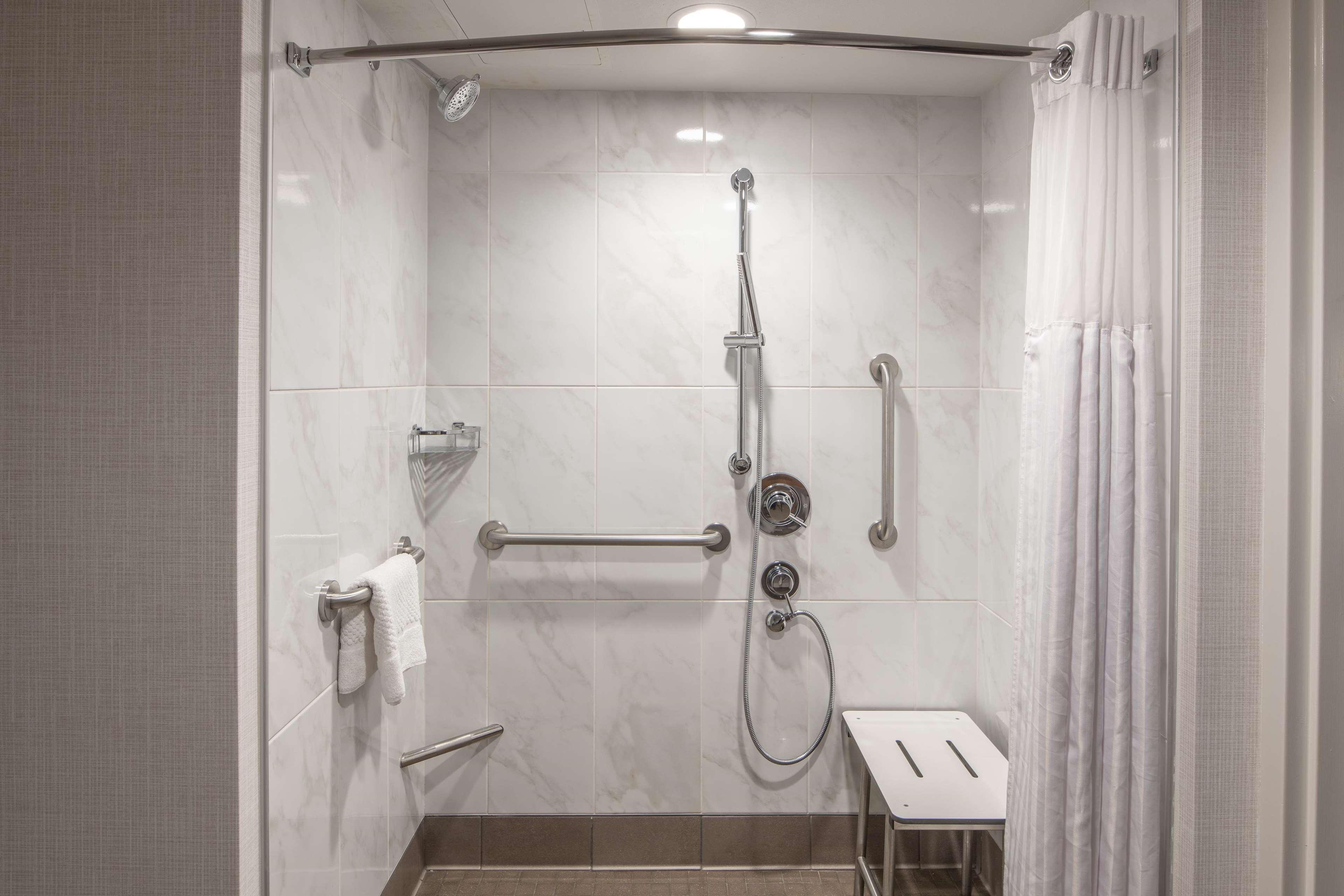 Doubletree By Hilton Dallas-Farmers Branch Dış mekan fotoğraf