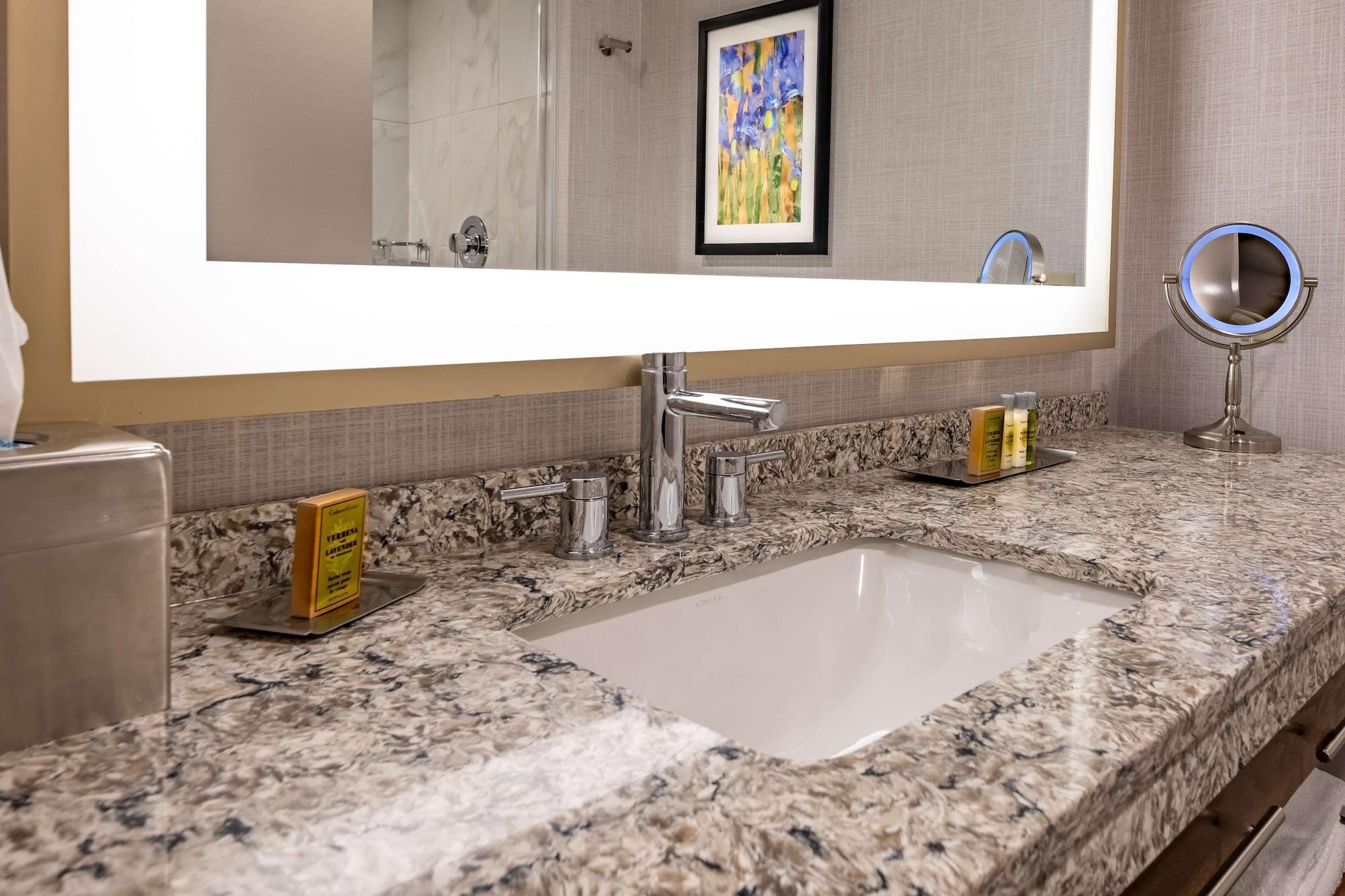 Doubletree By Hilton Dallas-Farmers Branch Dış mekan fotoğraf