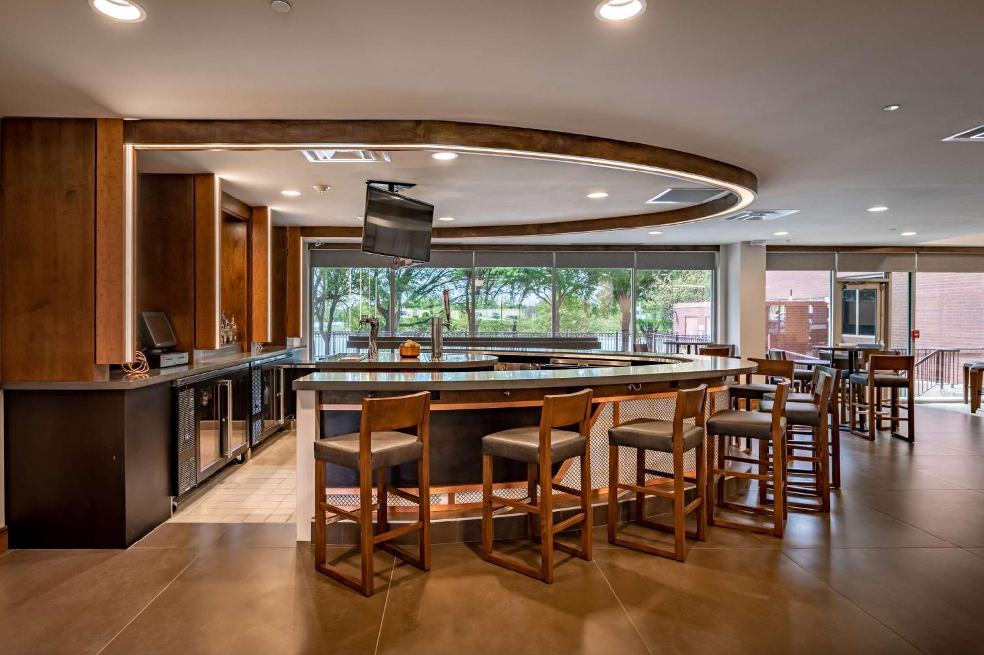 Doubletree By Hilton Dallas-Farmers Branch Dış mekan fotoğraf